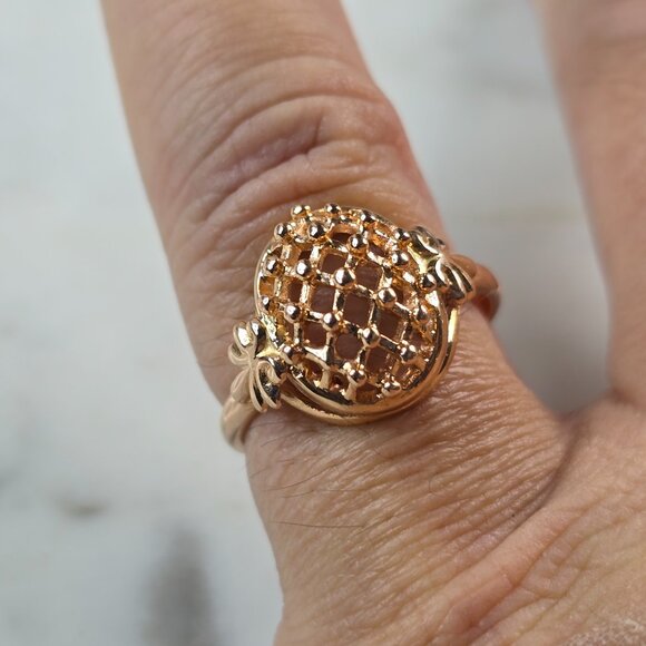 Diamond White Gold 7.25 Ring 0.25 ctw - 0.49 ctw Total Carat  Womens Vintage Estate 14K Yellow Gold Filigree Ring 3.5g E1470